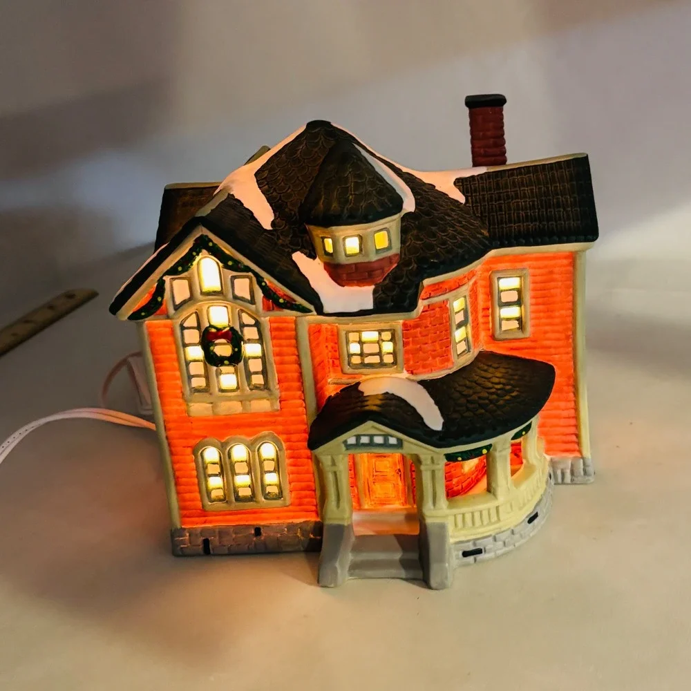 Copperfield Keepsake Porcelain‎ Lighted House Christmas Village Victorian Red